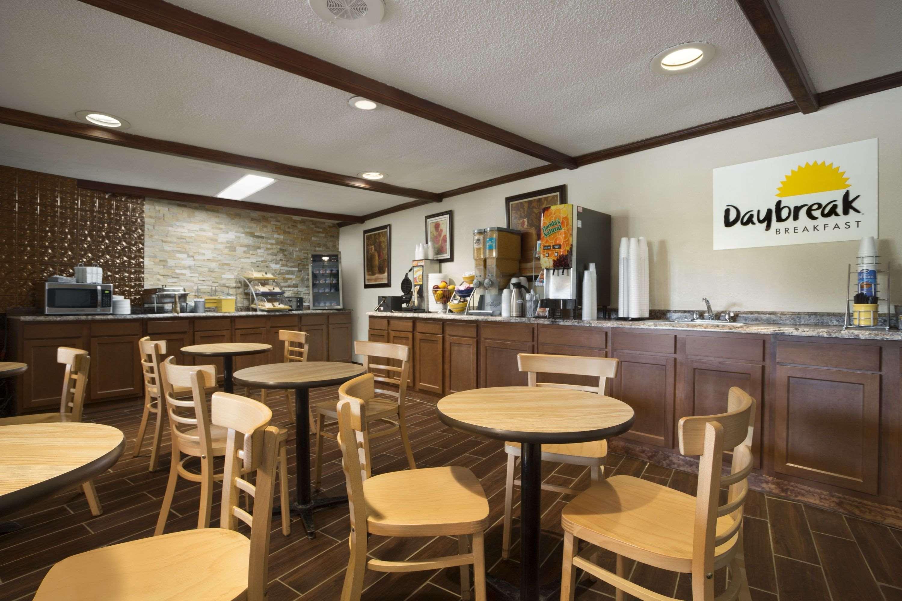 Ramadaby Wyndham Pittsburgh-New Stanton Hotell Eksteriør bilde