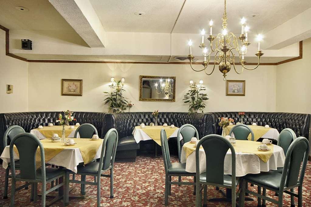 Ramadaby Wyndham Pittsburgh-New Stanton Hotell Restaurant bilde