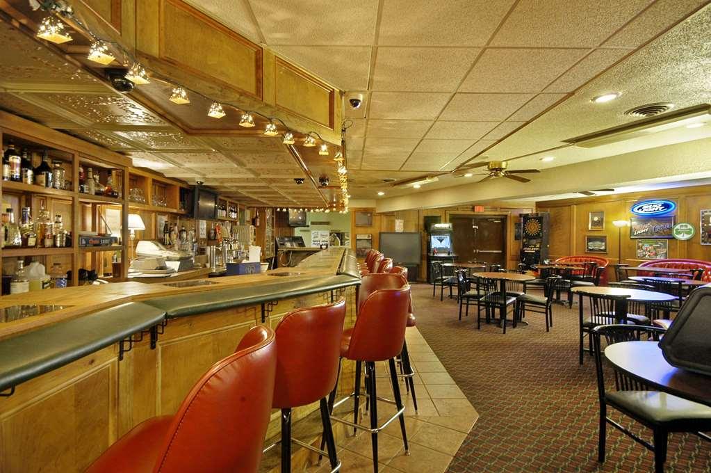 Ramadaby Wyndham Pittsburgh-New Stanton Hotell Restaurant bilde