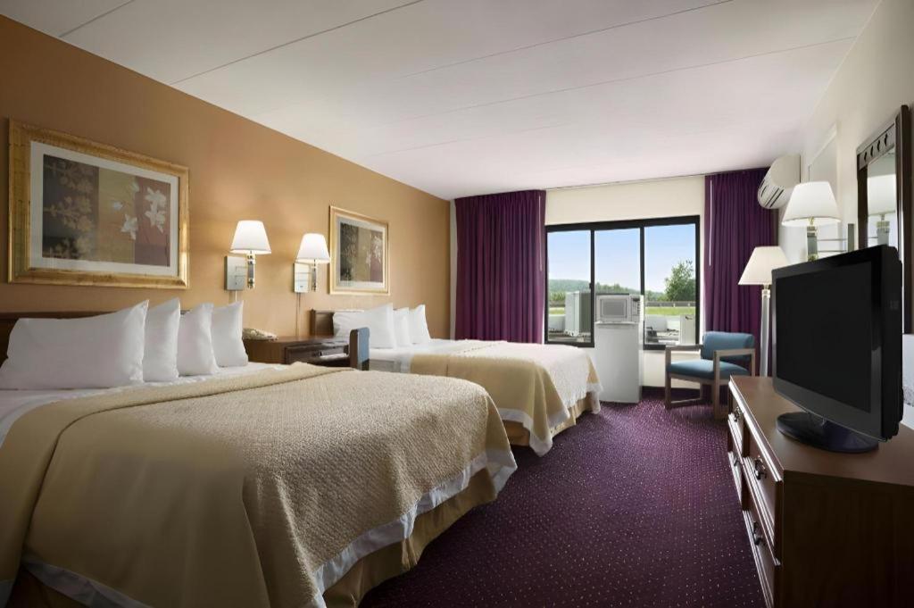 Ramadaby Wyndham Pittsburgh-New Stanton Hotell Eksteriør bilde
